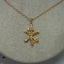 Cruz legionario oro 18k.