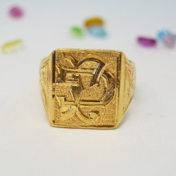 Anillo tipo sello, oro de 18K